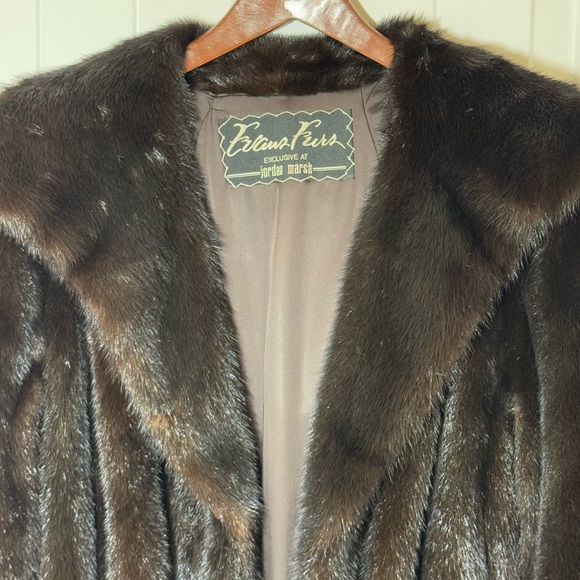 Vintage - Evans Furs/Bill Blass exclusive at Jordan Marsh - Picture 2 of 16